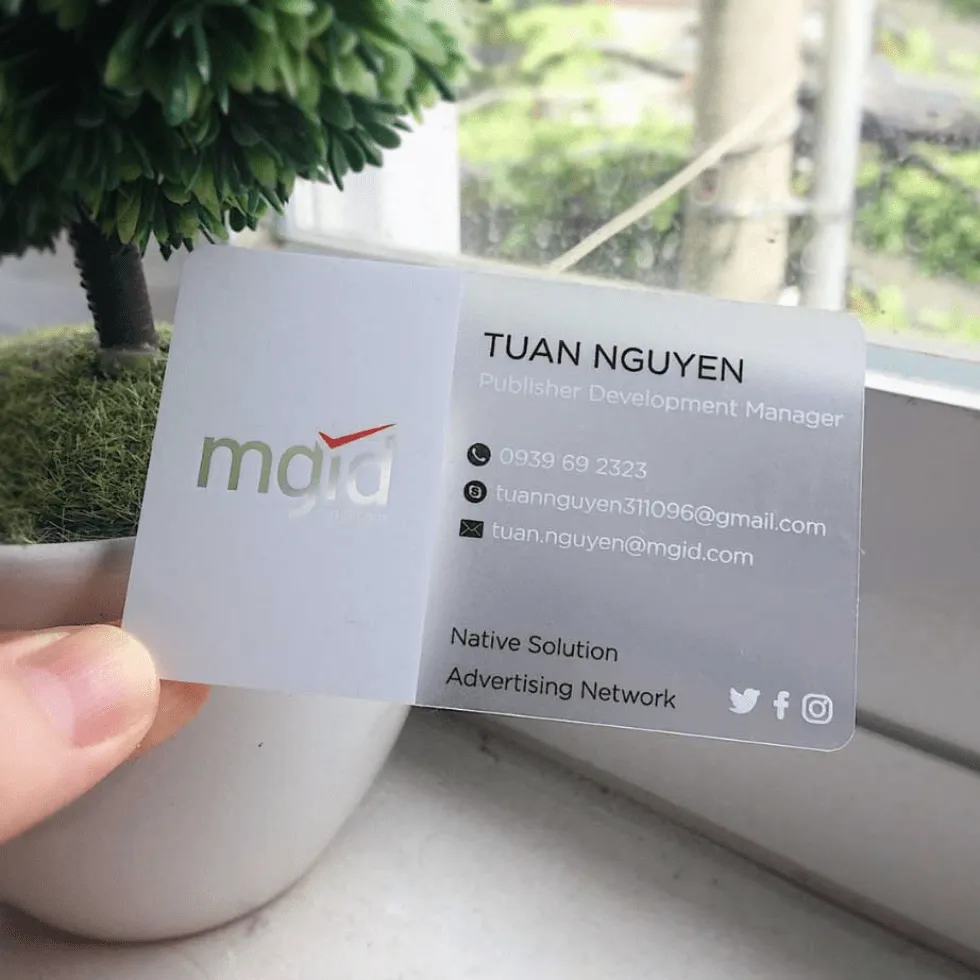 Danh thiếp nhựa