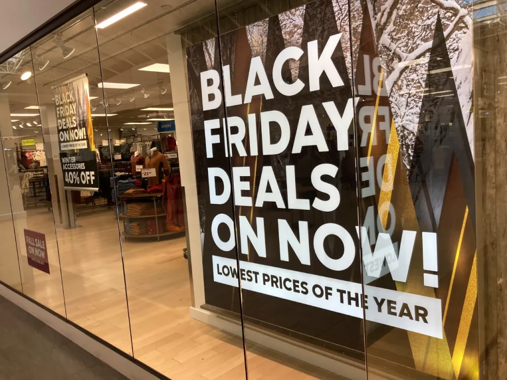 Black Friday 2025 của người Mỹ và người Việt có gì giống – khác nhau?