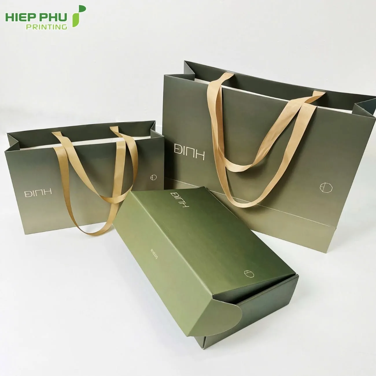 Hộp cứng cao cấp